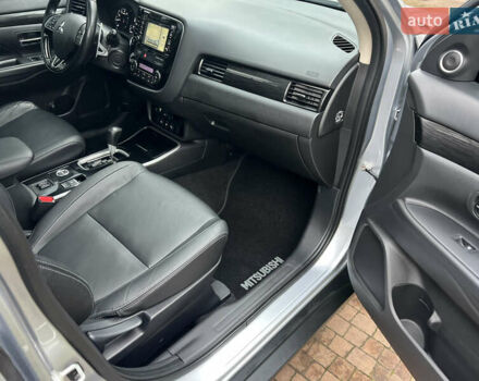 Серый Мицубиси Аутлендер, объемом двигателя 2.4 л и пробегом 189 тыс. км за 16950 $, фото 99 на Automoto.ua