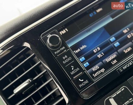 Серый Мицубиси Аутлендер, объемом двигателя 2.2 л и пробегом 152 тыс. км за 17500 $, фото 53 на Automoto.ua