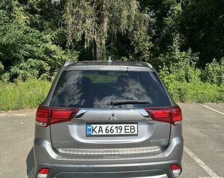 Серый Мицубиси Аутлендер, объемом двигателя 2.36 л и пробегом 85 тыс. км за 17500 $, фото 9 на Automoto.ua