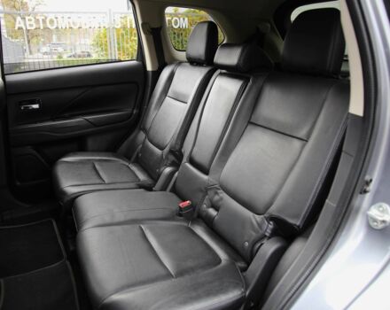 Серый Мицубиси Аутлендер, объемом двигателя 3 л и пробегом 195 тыс. км за 16900 $, фото 8 на Automoto.ua