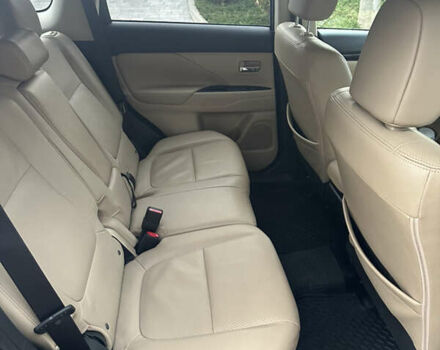 Сірий Міцубісі Аутлендер, об'ємом двигуна 2.36 л та пробігом 48 тис. км за 18000 $, фото 19 на Automoto.ua