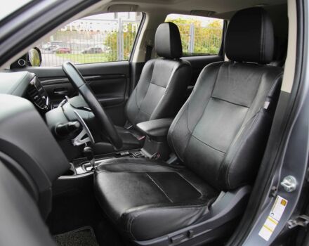 Серый Мицубиси Аутлендер, объемом двигателя 3 л и пробегом 195 тыс. км за 16900 $, фото 7 на Automoto.ua