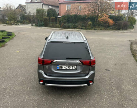 Серый Мицубиси Аутлендер, объемом двигателя 2.36 л и пробегом 85 тыс. км за 15500 $, фото 5 на Automoto.ua