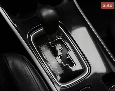 Серый Мицубиси Аутлендер, объемом двигателя 3 л и пробегом 195 тыс. км за 16900 $, фото 13 на Automoto.ua