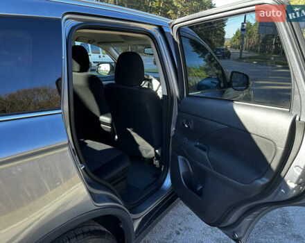 Сірий Міцубісі Аутлендер, об'ємом двигуна 2.2 л та пробігом 240 тис. км за 19600 $, фото 14 на Automoto.ua