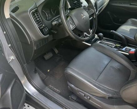 Серый Мицубиси Аутлендер, объемом двигателя 2.36 л и пробегом 85 тыс. км за 17500 $, фото 18 на Automoto.ua