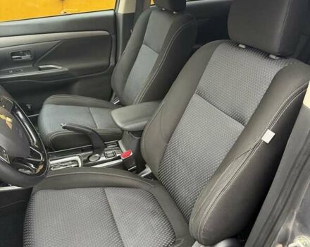 Сірий Міцубісі Аутлендер, об'ємом двигуна 2.36 л та пробігом 86 тис. км за 17000 $, фото 33 на Automoto.ua