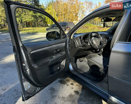 Сірий Міцубісі Аутлендер, об'ємом двигуна 2.2 л та пробігом 240 тис. км за 19600 $, фото 8 на Automoto.ua