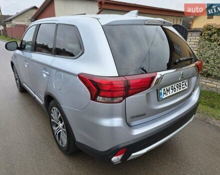 Серый Мицубиси Аутлендер, объемом двигателя 2.36 л и пробегом 170 тыс. км за 13800 $, фото 7 на Automoto.ua