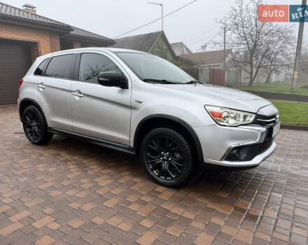 Серый Мицубиси Аутлендер, объемом двигателя 2 л и пробегом 161 тыс. км за 15500 $, фото 3 на Automoto.ua