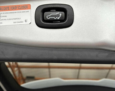 Серый Мицубиси Аутлендер, объемом двигателя 2 л и пробегом 102 тыс. км за 21500 $, фото 14 на Automoto.ua