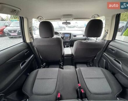 Серый Мицубиси Аутлендер, объемом двигателя 2.4 л и пробегом 103 тыс. км за 15497 $, фото 29 на Automoto.ua