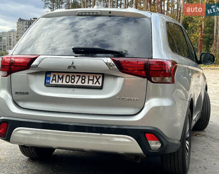 Міцубісі Аутлендер 2018 у Житомирі на Automoto.ua Сірий Міцубісі Аутлендер, об'ємом двигуна 2.36 л та пробігом 130 тис. км за 16750 $, фото 7 на Automoto.ua
