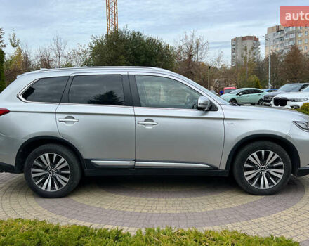 Сірий Міцубісі Аутлендер, об'ємом двигуна 3 л та пробігом 156 тис. км за 18500 $, фото 7 на Automoto.ua