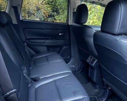 Сірий Міцубісі Аутлендер, об'ємом двигуна 2.36 л та пробігом 37 тис. км за 21000 $, фото 30 на Automoto.ua