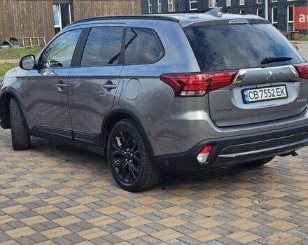 Міцубісі Аутлендер 2018 у Чернігові на Automoto.ua Сірий Міцубісі Аутлендер, об'ємом двигуна 2.36 л та пробігом 170 тис. км за 14300 $, фото 4 на Automoto.ua