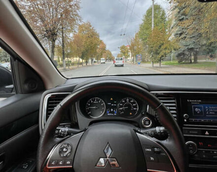 Міцубісі Аутлендер 2018 у Житомирі на Automoto.ua Сірий Міцубісі Аутлендер, об'ємом двигуна 2.36 л та пробігом 130 тис. км за 16750 $, фото 37 на Automoto.ua