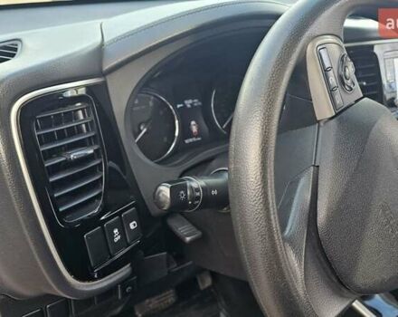 Міцубісі Аутлендер 2018 у Чернігові на Automoto.ua Сірий Міцубісі Аутлендер, об'ємом двигуна 2.36 л та пробігом 170 тис. км за 14300 $, фото 33 на Automoto.ua