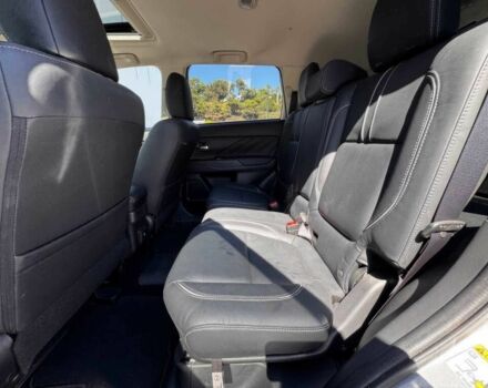 Сірий Міцубісі Аутлендер, об'ємом двигуна 2 л та пробігом 36 тис. км за 7100 $, фото 9 на Automoto.ua