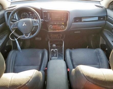 Серый Мицубиси Аутлендер, объемом двигателя 2.4 л и пробегом 150 тыс. км за 2800 $, фото 7 на Automoto.ua