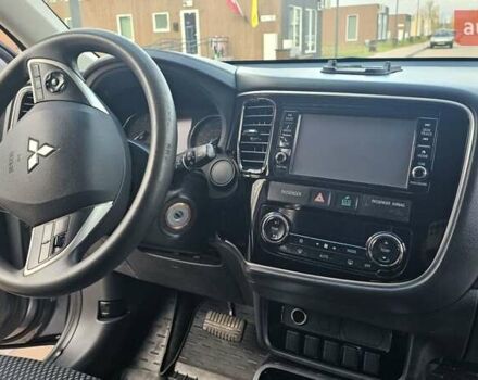 Міцубісі Аутлендер 2018 у Чернігові на Automoto.ua Сірий Міцубісі Аутлендер, об'ємом двигуна 2.36 л та пробігом 170 тис. км за 14300 $, фото 22 на Automoto.ua