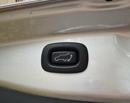 Сірий Міцубісі Аутлендер, об'ємом двигуна 2.36 л та пробігом 37 тис. км за 21000 $, фото 10 на Automoto.ua