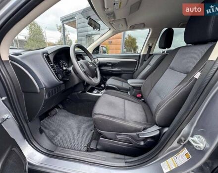 Серый Мицубиси Аутлендер, объемом двигателя 2.4 л и пробегом 103 тыс. км за 15497 $, фото 27 на Automoto.ua