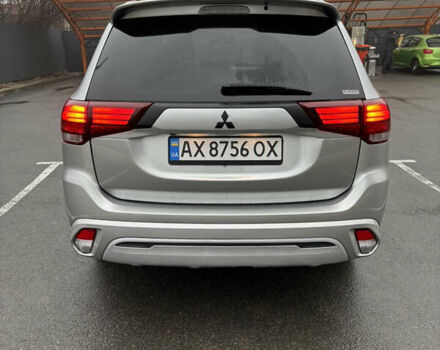Серый Мицубиси Аутлендер, объемом двигателя 2 л и пробегом 102 тыс. км за 21500 $, фото 4 на Automoto.ua
