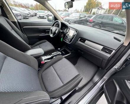 Серый Мицубиси Аутлендер, объемом двигателя 2.4 л и пробегом 103 тыс. км за 15497 $, фото 32 на Automoto.ua