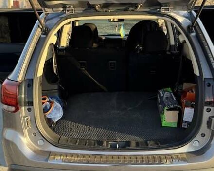 Сірий Міцубісі Аутлендер, об'ємом двигуна 2.36 л та пробігом 131 тис. км за 17200 $, фото 16 на Automoto.ua