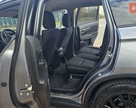 Міцубісі Аутлендер 2018 у Чернігові на Automoto.ua Сірий Міцубісі Аутлендер, об'ємом двигуна 2.36 л та пробігом 170 тис. км за 14300 $, фото 16 на Automoto.ua