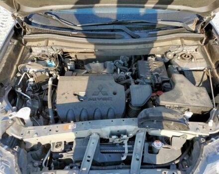 Серый Мицубиси Аутлендер, объемом двигателя 2.4 л и пробегом 150 тыс. км за 2800 $, фото 10 на Automoto.ua