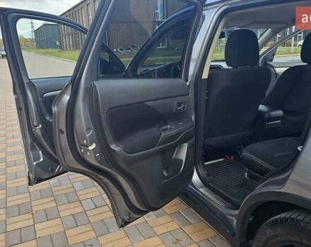 Міцубісі Аутлендер 2018 у Чернігові на Automoto.ua Сірий Міцубісі Аутлендер, об'ємом двигуна 2.36 л та пробігом 170 тис. км за 14300 $, фото 14 на Automoto.ua