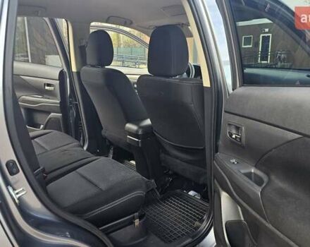 Міцубісі Аутлендер 2018 у Чернігові на Automoto.ua Сірий Міцубісі Аутлендер, об'ємом двигуна 2.36 л та пробігом 170 тис. км за 14300 $, фото 18 на Automoto.ua