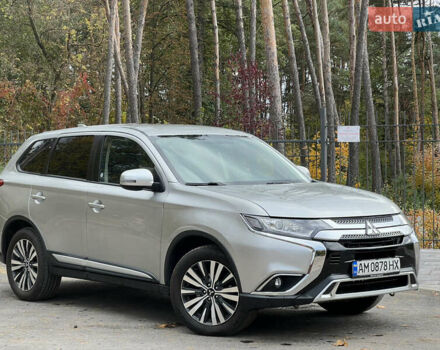 Міцубісі Аутлендер 2018 у Житомирі на Automoto.ua Сірий Міцубісі Аутлендер, об'ємом двигуна 2.36 л та пробігом 130 тис. км за 16750 $, фото 5 на Automoto.ua