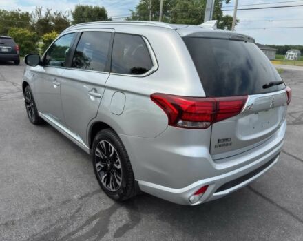 Міцубісі Аутлендер 2018 у Києві на Automoto.ua Сірий Міцубісі Аутлендер, об'ємом двигуна 2.5 л та пробігом 38 тис. км за 6100 $, фото 3 на Automoto.ua