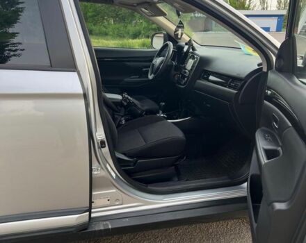 Сірий Міцубісі Аутлендер, об'ємом двигуна 2.36 л та пробігом 110 тис. км за 16000 $, фото 2 на Automoto.ua