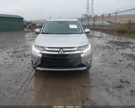Сірий Міцубісі Аутлендер, об'ємом двигуна 2.4 л та пробігом 87 тис. км за 3000 $, фото 1 на Automoto.ua