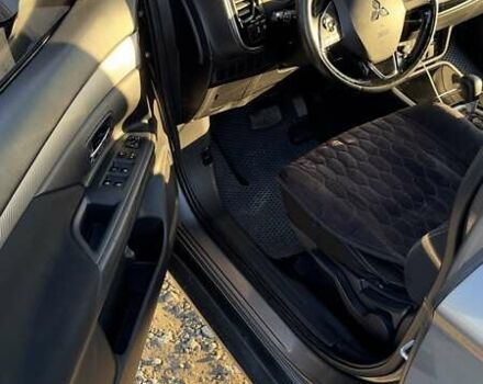 Сірий Міцубісі Аутлендер, об'ємом двигуна 2.36 л та пробігом 131 тис. км за 17200 $, фото 9 на Automoto.ua