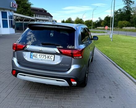 Серый Мицубиси Аутлендер, объемом двигателя 2.4 л и пробегом 139 тыс. км за 18900 $, фото 4 на Automoto.ua