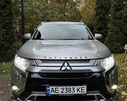 Сірий Міцубісі Аутлендер, об'ємом двигуна 2.36 л та пробігом 37 тис. км за 21000 $, фото 2 на Automoto.ua