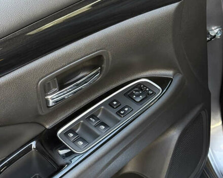 Серый Мицубиси Аутлендер, объемом двигателя 2 л и пробегом 107 тыс. км за 20900 $, фото 16 на Automoto.ua