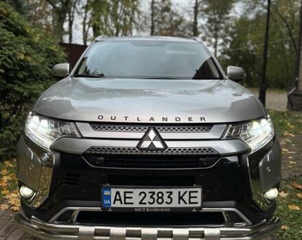 Серый Мицубиси Аутлендер, объемом двигателя 2.36 л и пробегом 37 тыс. км за 23888 $, фото 20 на Automoto.ua