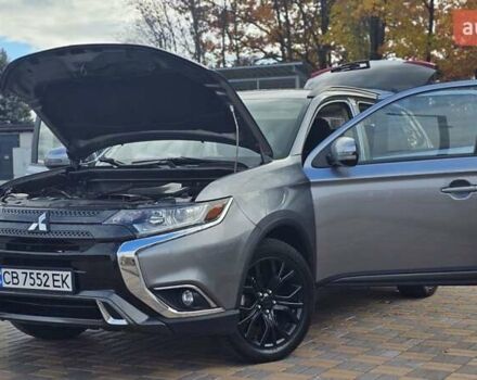 Міцубісі Аутлендер 2018 у Чернігові на Automoto.ua Сірий Міцубісі Аутлендер, об'ємом двигуна 2.36 л та пробігом 170 тис. км за 14300 $, фото 25 на Automoto.ua