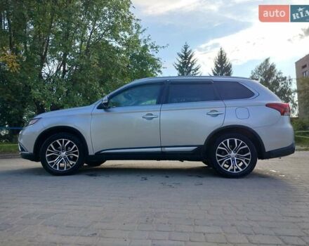 Серый Мицубиси Аутлендер, объемом двигателя 2.36 л и пробегом 95 тыс. км за 15999 $, фото 12 на Automoto.ua