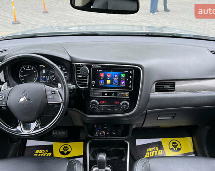 Сірий Міцубісі Аутлендер, об'ємом двигуна 3 л та пробігом 156 тис. км за 18500 $, фото 13 на Automoto.ua