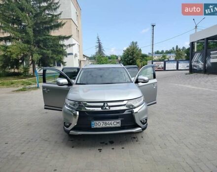 Серый Мицубиси Аутлендер, объемом двигателя 2.36 л и пробегом 95 тыс. км за 15999 $, фото 5 на Automoto.ua