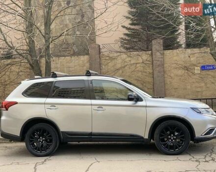 Сірий Міцубісі Аутлендер, об'ємом двигуна 2.36 л та пробігом 38 тис. км за 17800 $, фото 1 на Automoto.ua