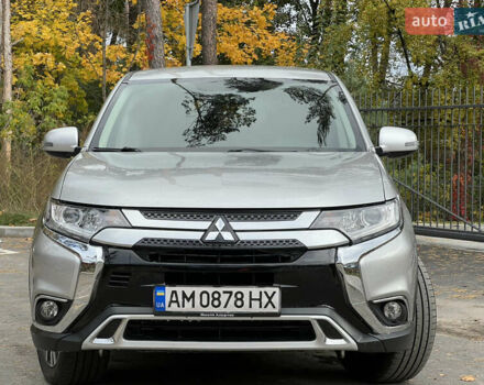 Міцубісі Аутлендер 2018 у Житомирі на Automoto.ua Сірий Міцубісі Аутлендер, об'ємом двигуна 2.36 л та пробігом 130 тис. км за 16750 $, фото 3 на Automoto.ua