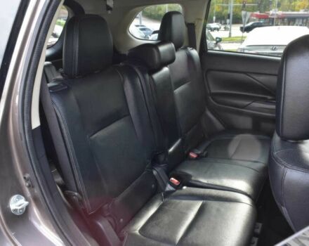 Сірий Міцубісі Аутлендер, об'ємом двигуна 2.4 л та пробігом 50 тис. км за 7000 $, фото 12 на Automoto.ua